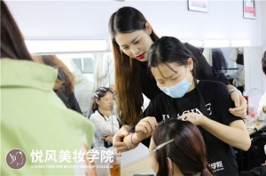 杭州化妆师的真实收入，达到你的预期了吗？