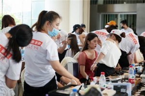 杭州怎么挑选到一家好的化妆学校？