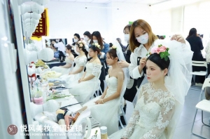 杭州化妆学校，这三家综合实力强！